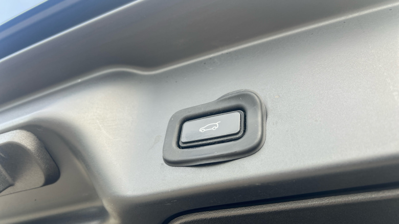 Land Rover Range Rover Evoque 2.0 D200 R-Dynamic HSE 5dr Auto Diesel Hatchback